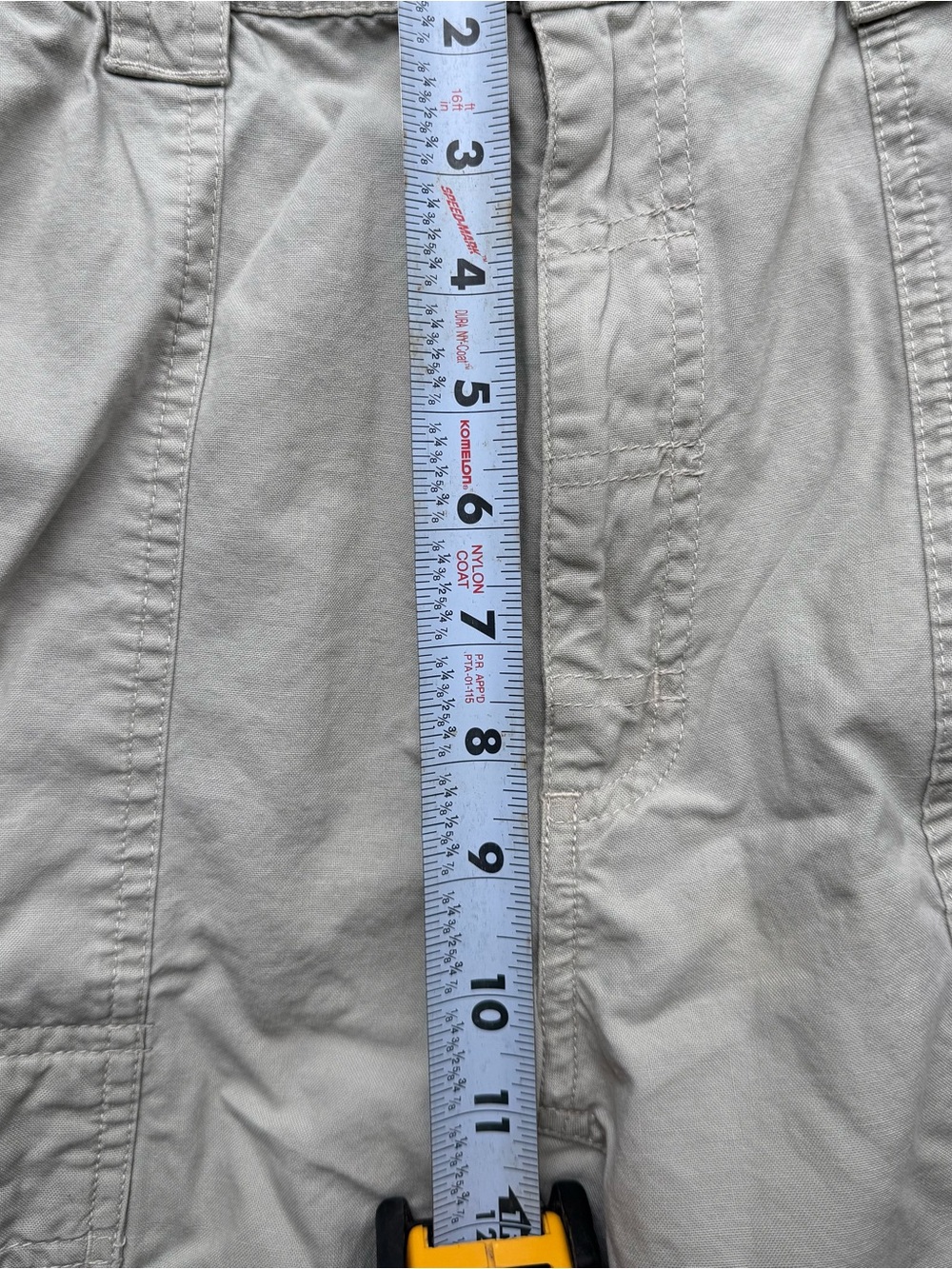 Men’s Columbia Light Beige Casual Shorts - Picture 7 of 16
